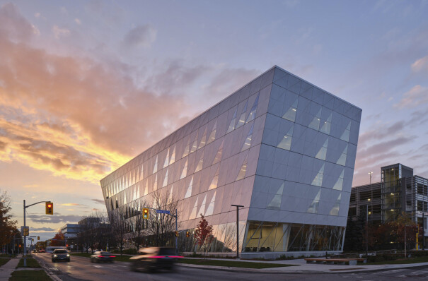 Perkins&Will complete the dramatically twisting York University School of Continuing Studies