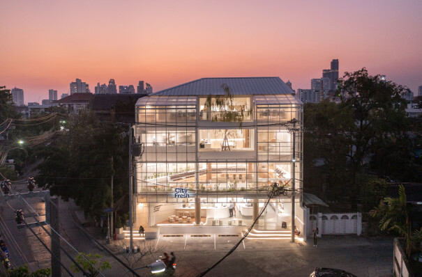 Spacy transforms a former row house into a destination for fruit lovers in Bangkok