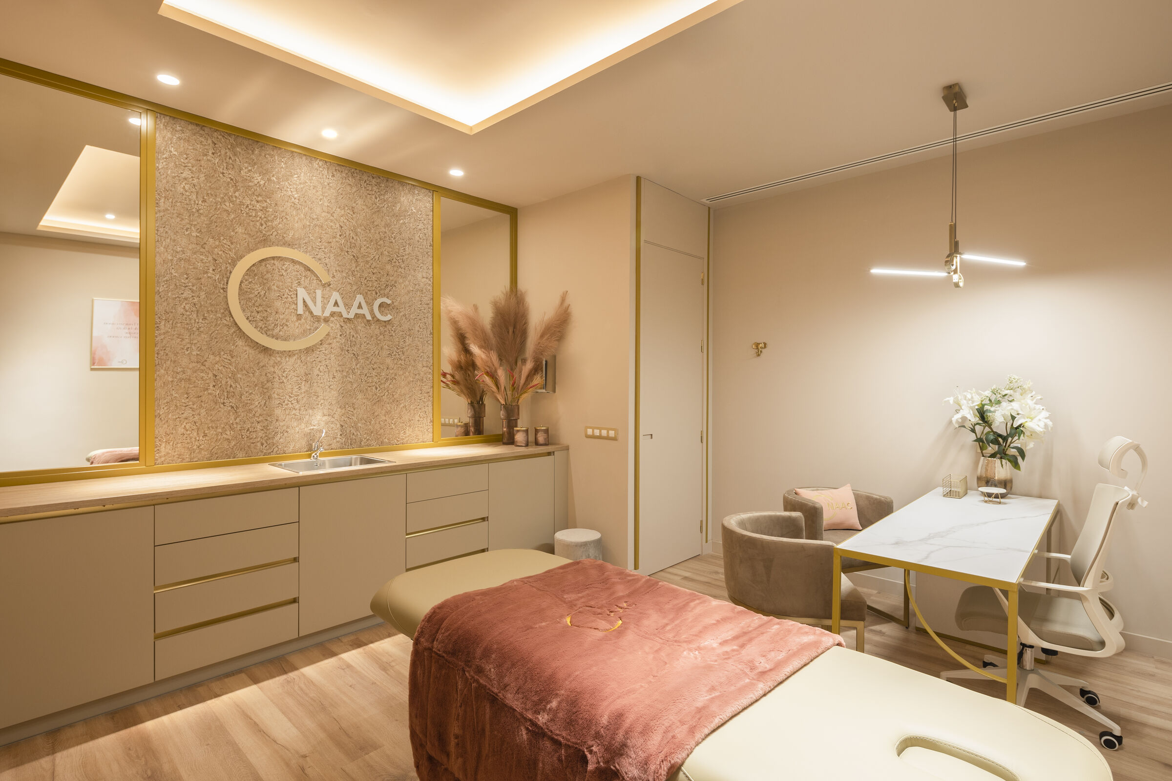 photo_credit In Out Studio