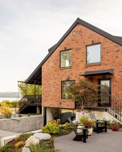 Dyes Inlet Farmhouse and Boat Bunker